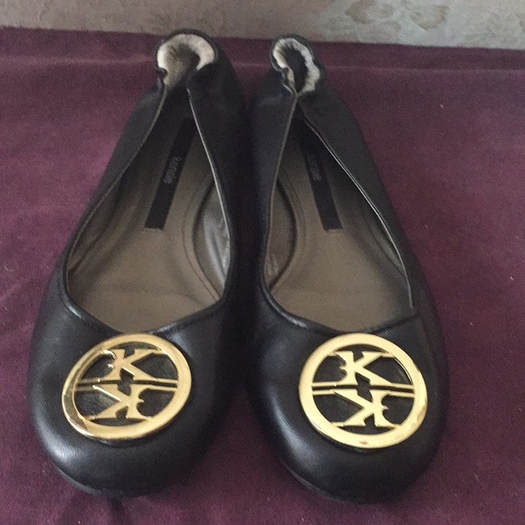 EUC KENSIE Trudy Dress Flat Shoes Faceted Logo Slip On - Picture 1 of 7